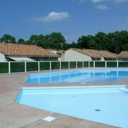 Maison Aux Mathes Avec Piscine, 4 Couchages - Fr-1-738-20
