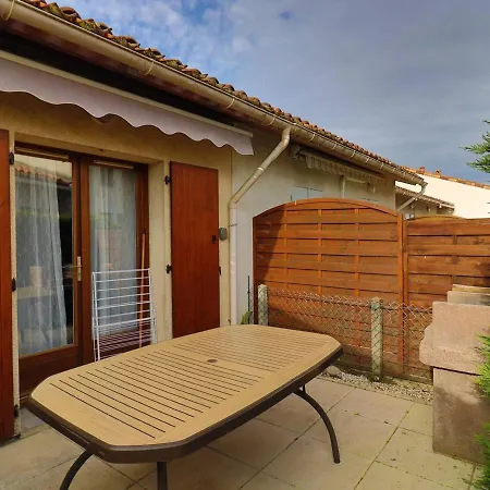 Maison Aux Mathes Avec Piscine, 4 Couchages - Fr-1-738-20 Les Mathes